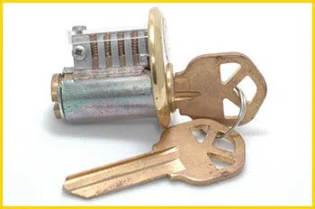 Metro Locksmith Services Weston, MA 781-519-7439 - 12-rekeying-locks