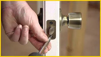Metro Locksmith Services Weston, MA 781-519-7439 - 14-install-new-lock